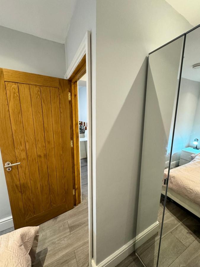 1 Bed With Kitchenette And Bathroom أكسفورد المظهر الخارجي الصورة